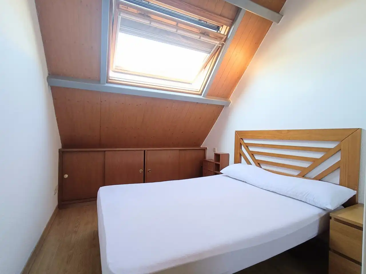 Habitación de Dúplex de alquiler en Madrid con Aire acondicionado, Amueblado y Horno