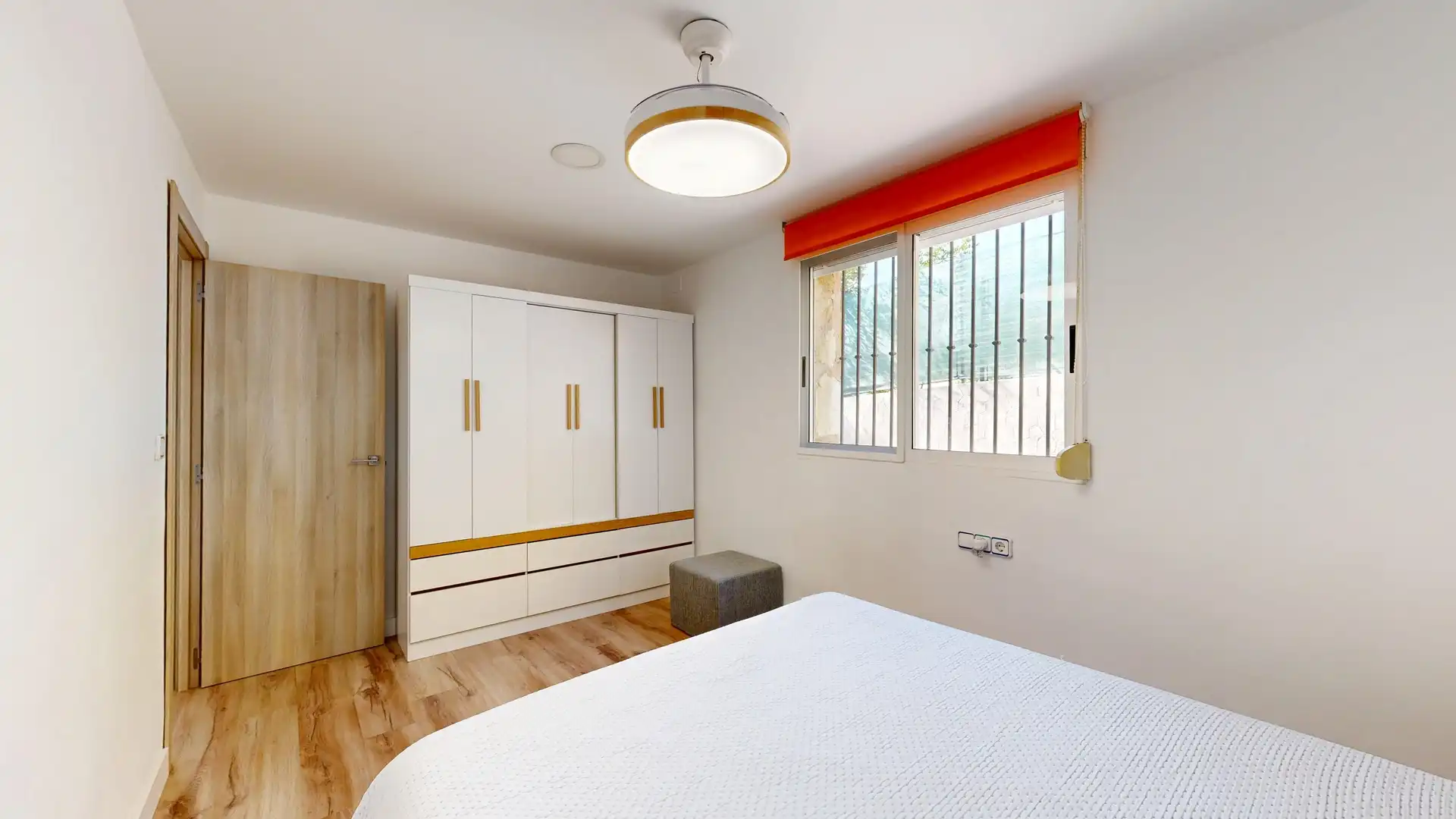 Habitación de Casa o chalet en venta en Torrent con Calefacción, Terraza y Trastero