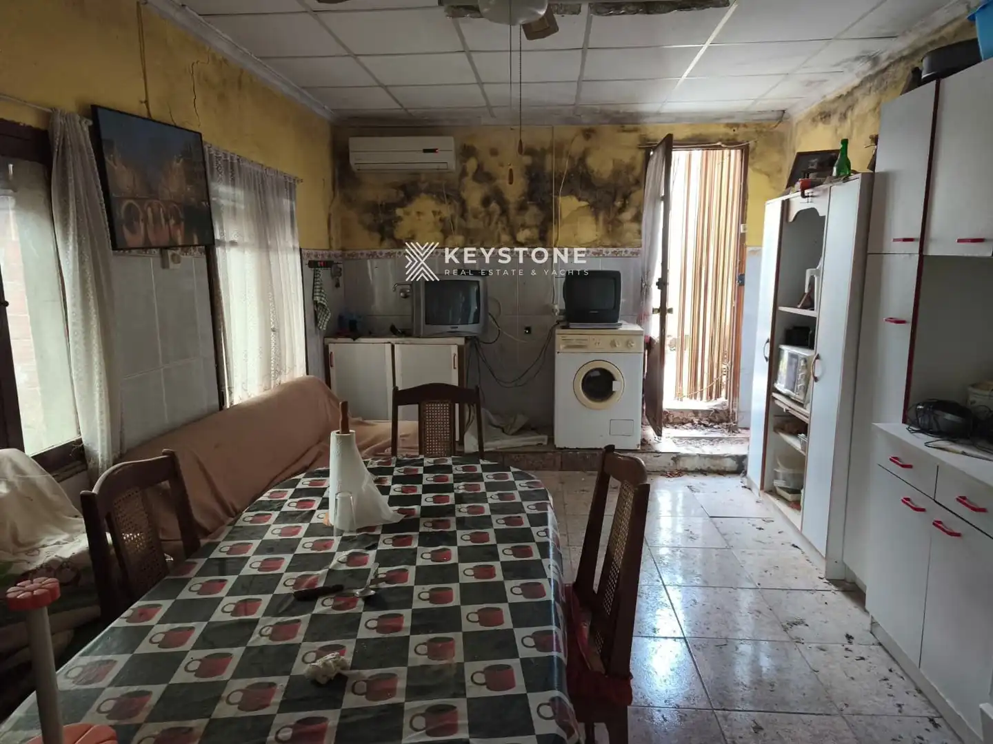 Cuina de Casa o xalet en venda en Algueña amb Aire condicionat i Calefacció