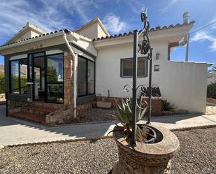 Vista exterior de Casa o xalet en venda en Mont-roig del Camp amb Aire condicionat, Calefacció i Jardí privat
