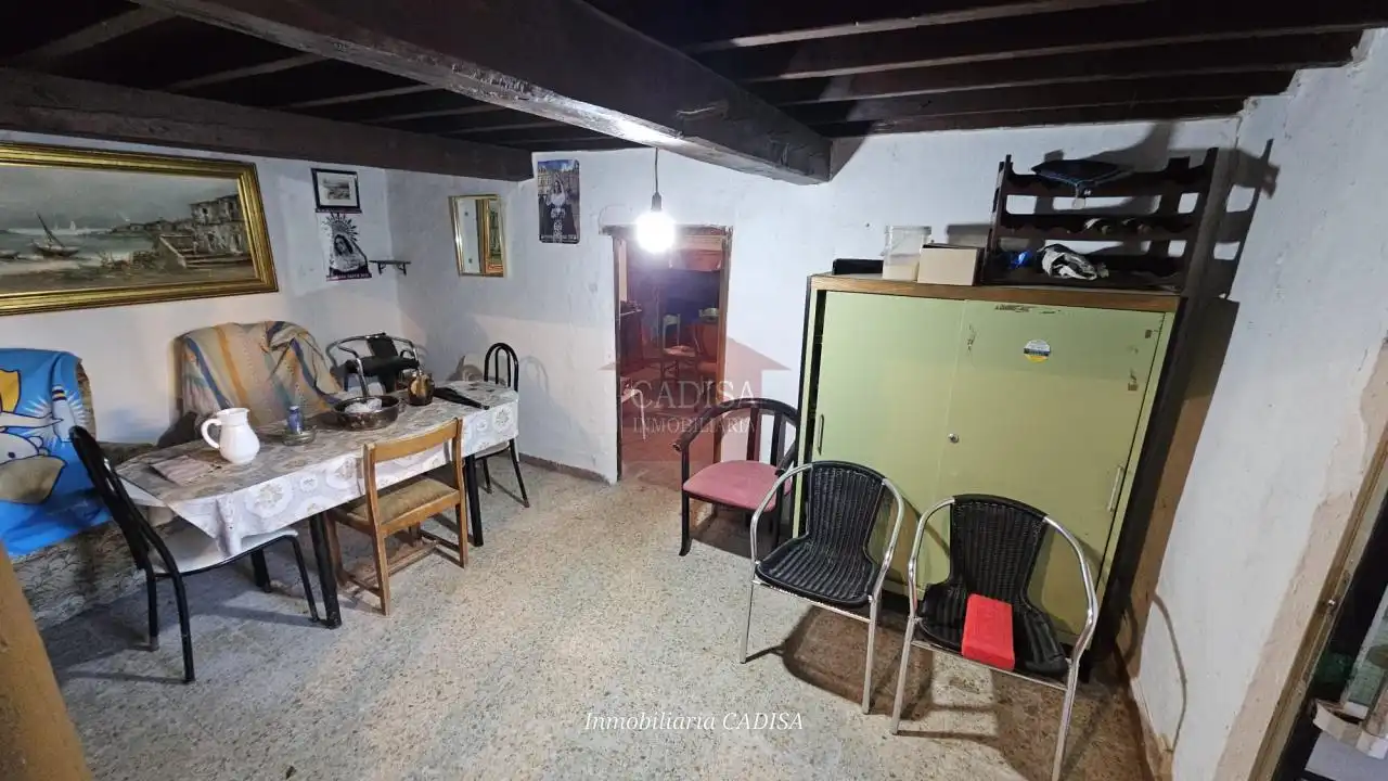 Casa o xalet en venda en Parada de Arriba amb Calefacció, Terrassa i Traster