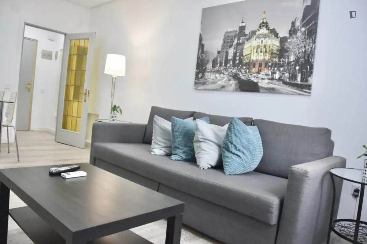 Sala de estar de Apartamento de alquiler en Madrid con Aire acondicionado, Calefacción y Amueblado