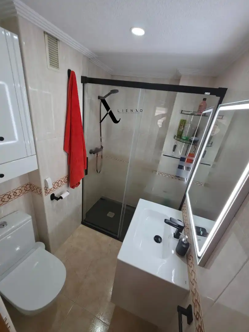 Badezimmer von Wohnung zum Verkauf in Murcia mit Klimaanlage, Heizung und Möbliert