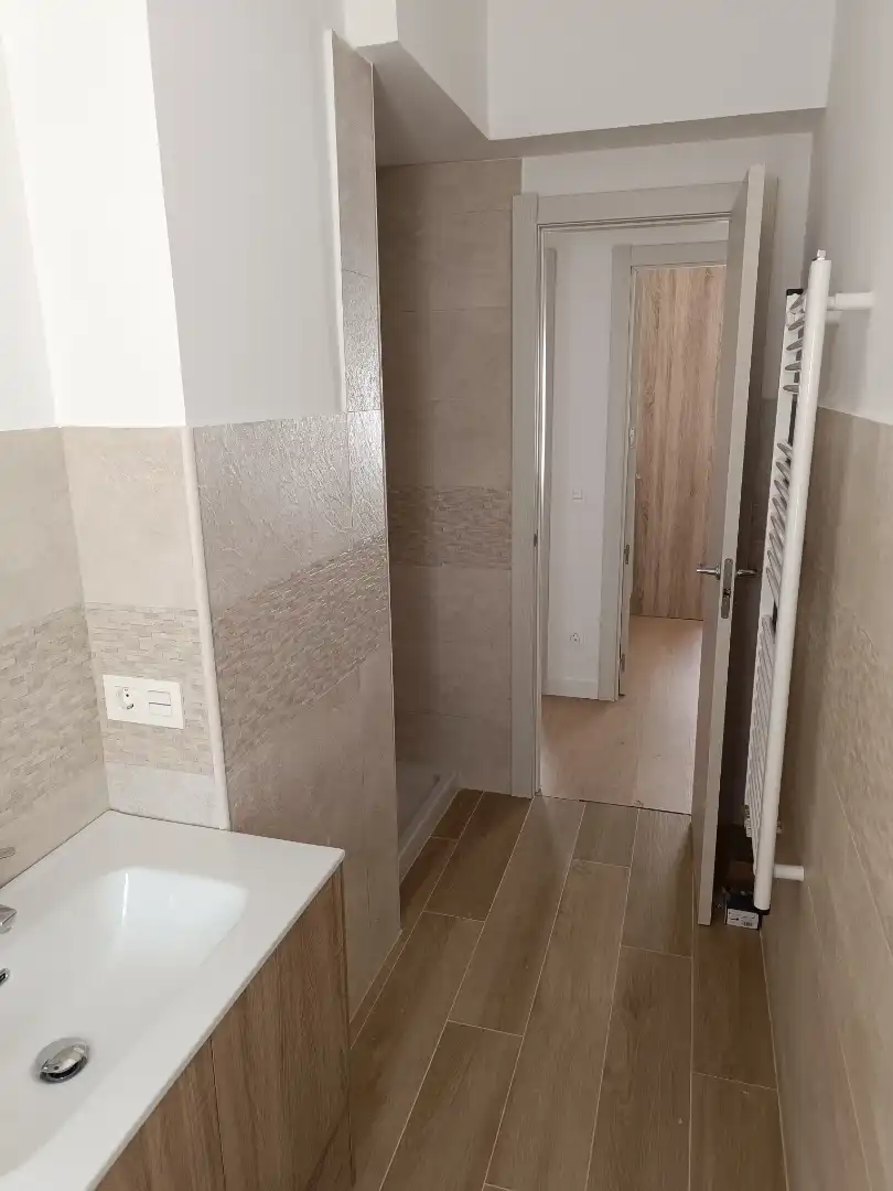 Badezimmer von Wohnung zur Miete in Salamanca Capital