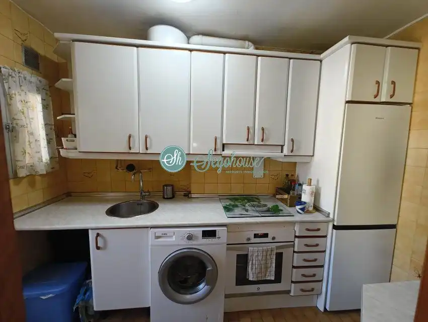 Cocina de Piso en venta en Segovia con Calefacción, Parquet y Terraza