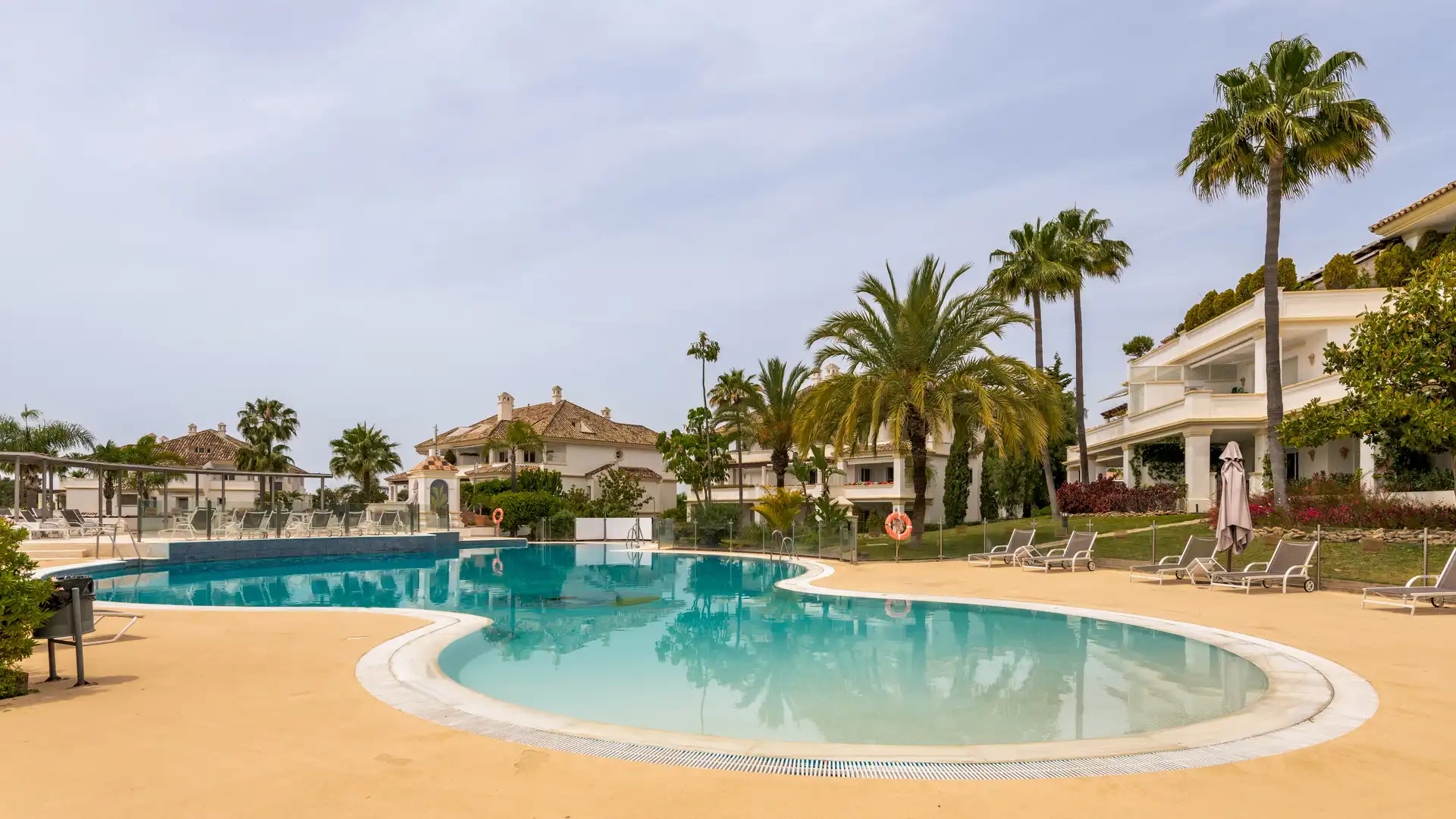 Exterior view of Apartments for sale in Marbella  with Air Conditioner, Heating and Terrace