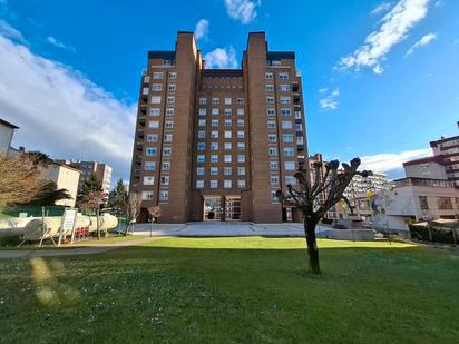 Exterior view of Flat for sale in Vigo   with Heating, Parquet flooring and Storage room