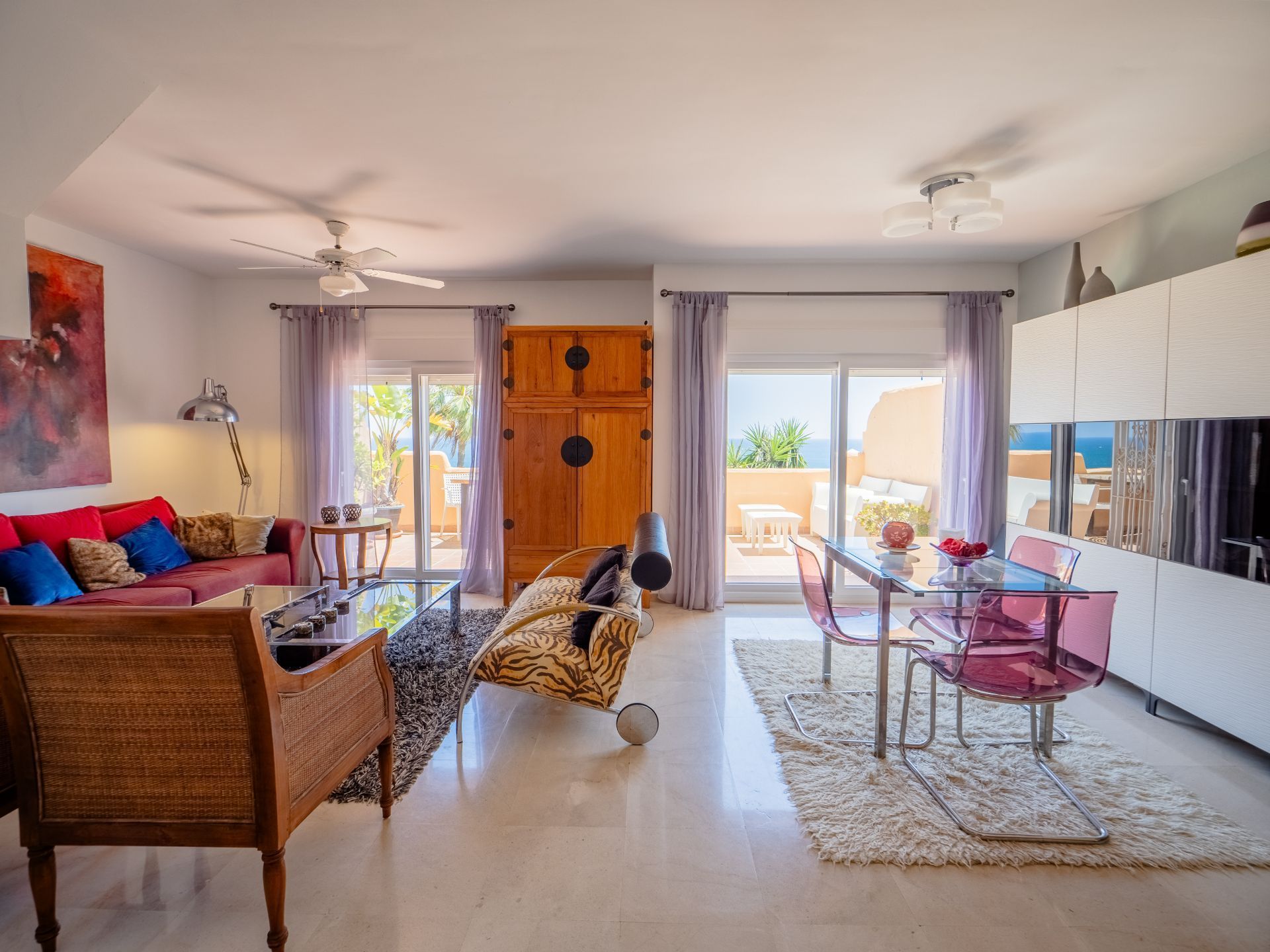 Sala d'estar de Casa adosada en venda en Casares amb Aire condicionat, Calefacció i Jardí privat