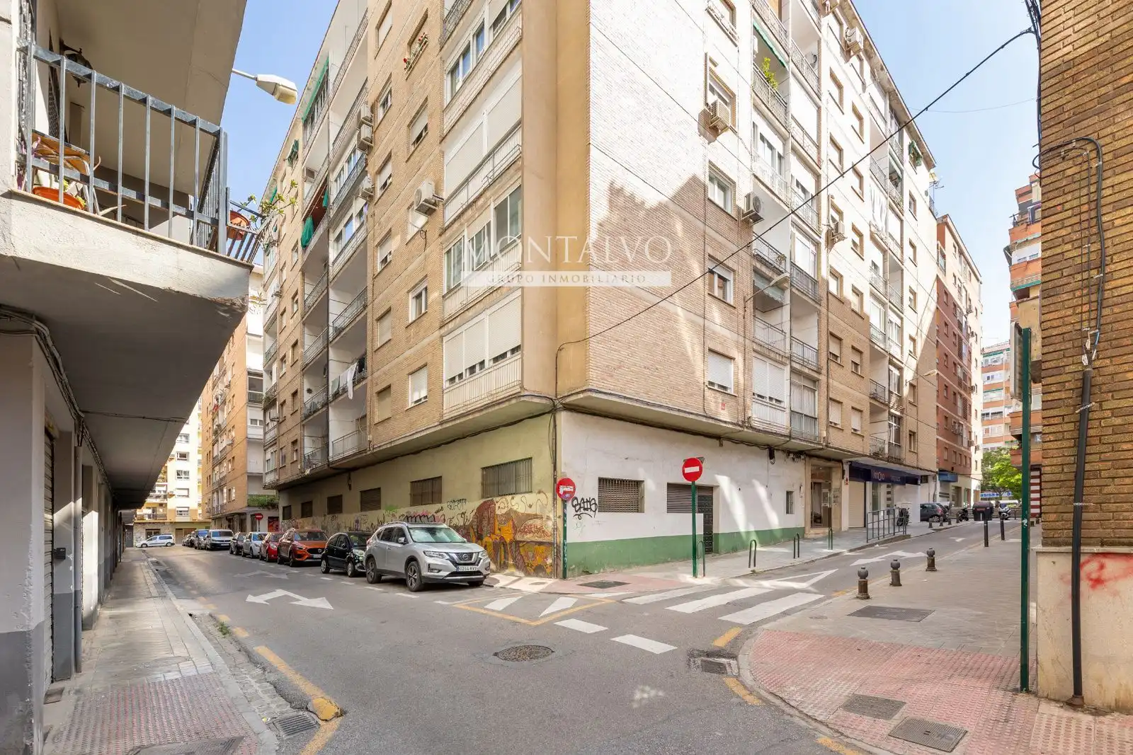 Vista exterior de Pis de lloguer en Granada amb Calefacció i Moblat