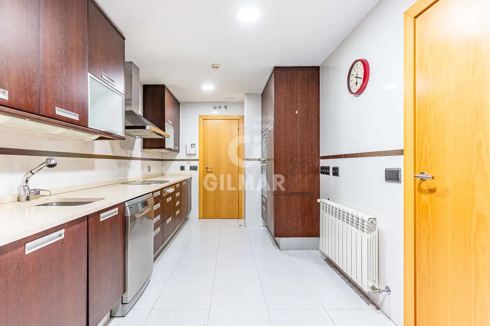 Kitchen of Flat for sale in Madrid  with Heating, Private garden and Storage room
