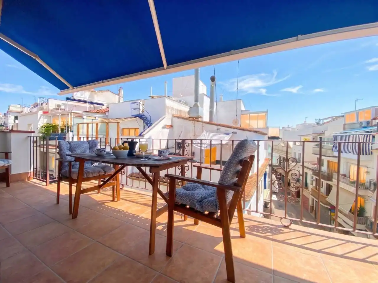 Terrasse von Wohnung zum Verkauf in Sitges mit Klimaanlage, Heizung und Terrasse