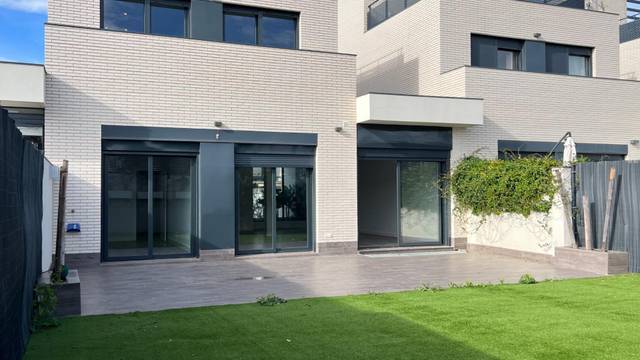 Casa-chalet en Venta en Cortijo Sur