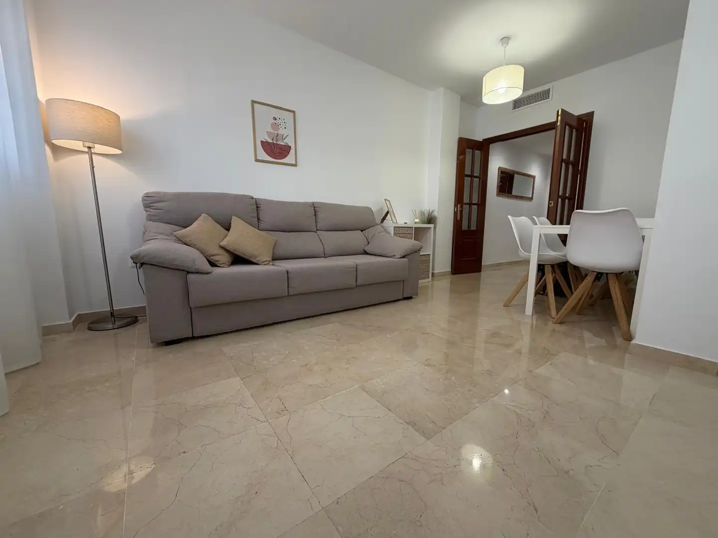 Living room of Flat for rent in Córdoba  with Air Conditioner, Heating and Furnished