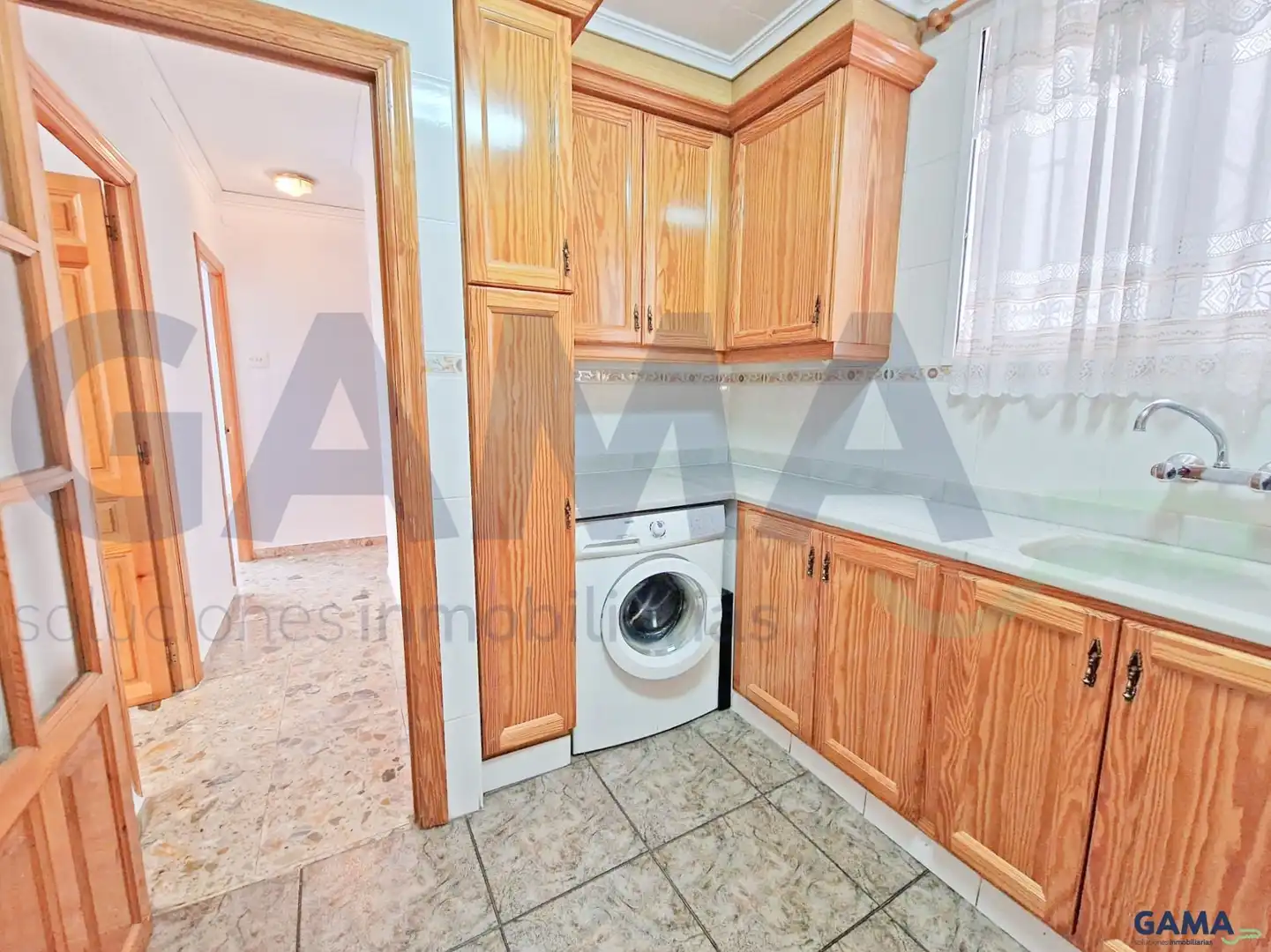 Kitchen of Flat for rent in Carcaixent  with Air Conditioner