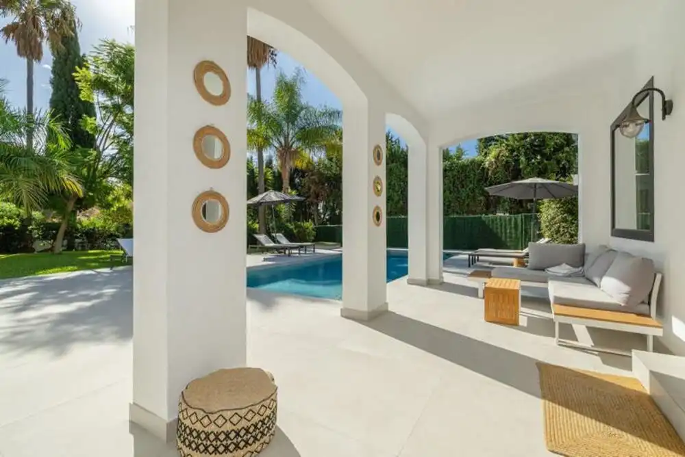 Casa amb piscina en venda a Benahavís pueblo, imagen 3