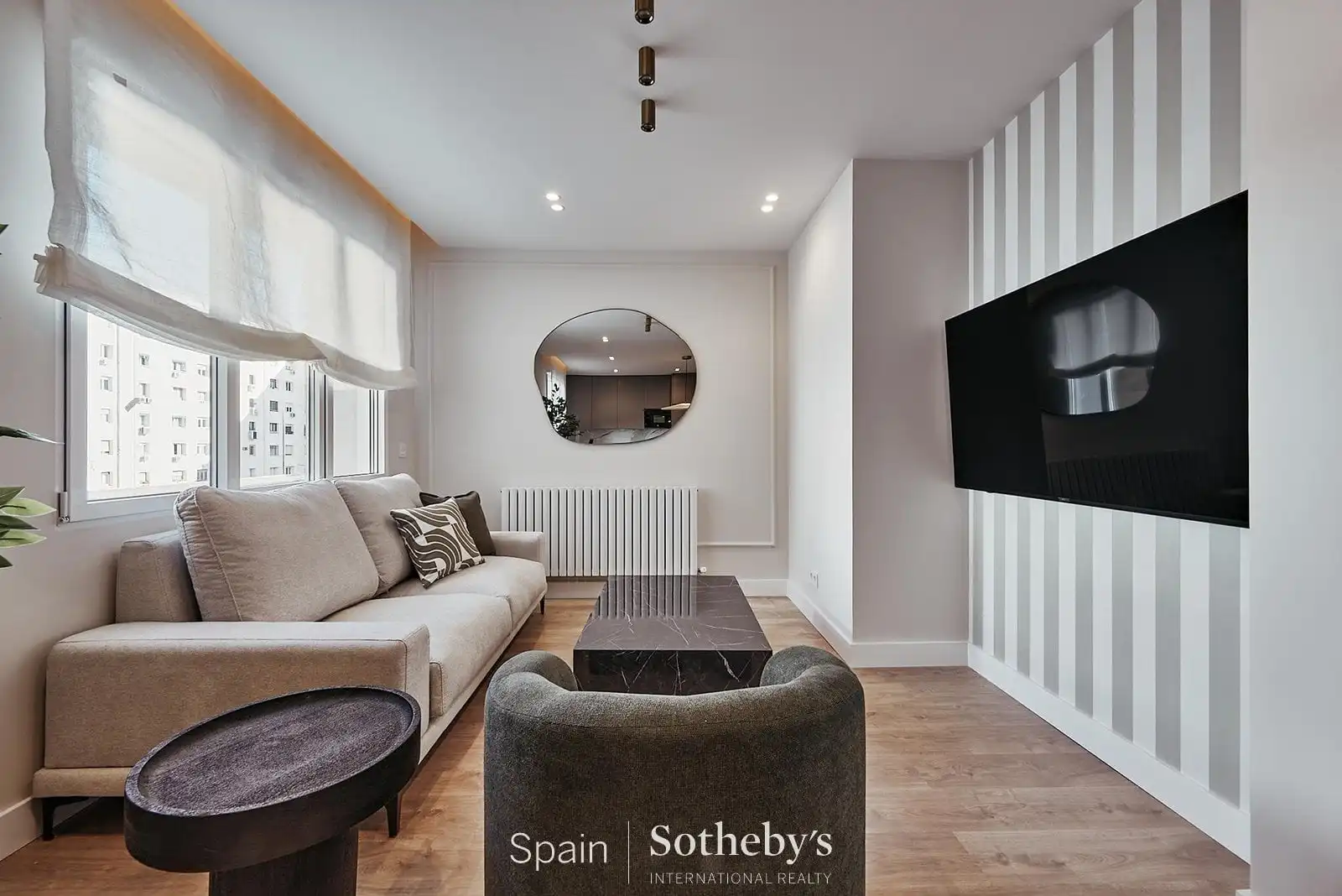 Sala d'estar de Apartament en venda en Madrid amb Aire condicionat i Calefacció