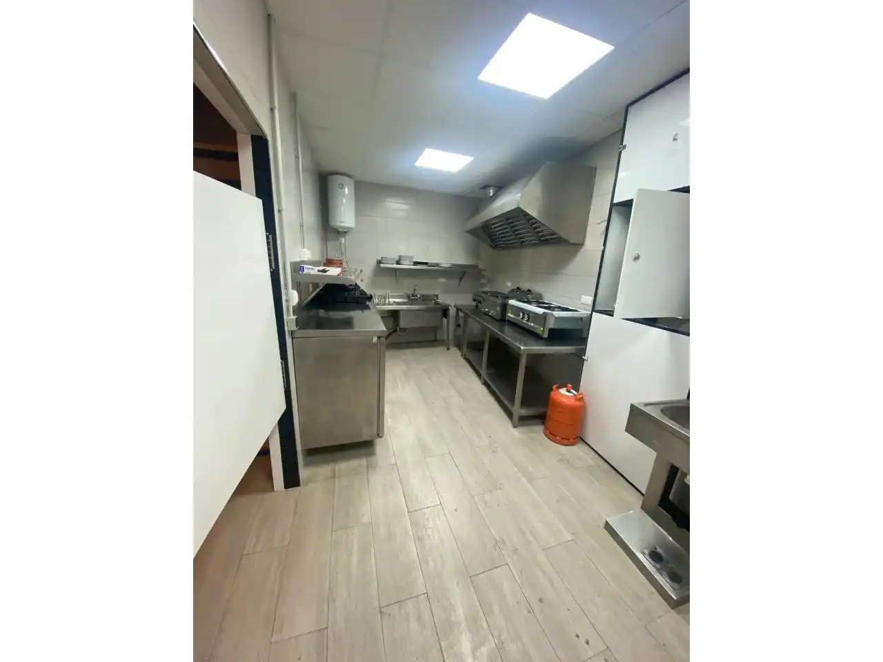 Local comercial en venda a Baza, imagen 2