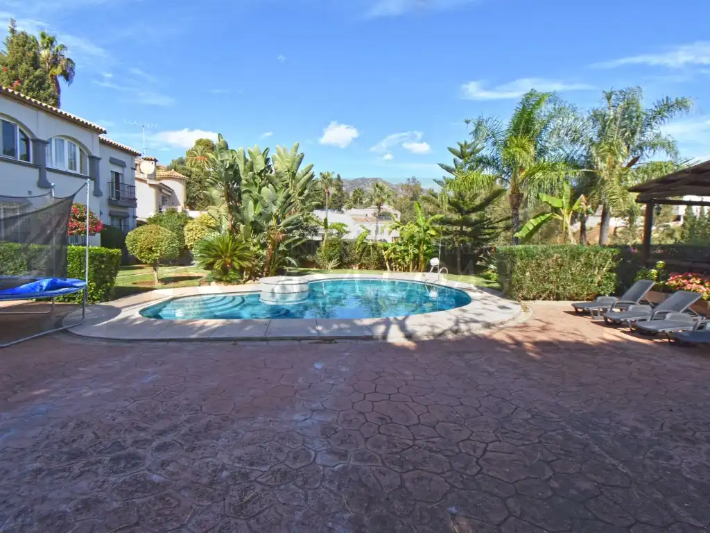 Piscina de Casa o xalet en venda en Mijas amb Aire condicionat, Jardí privat i Terrassa