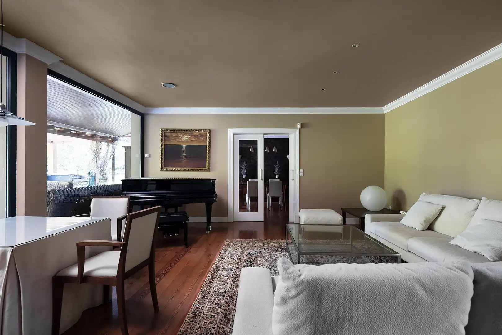 Sala de estar de Casa o chalet en venta en Oleiros con Calefacción, Jardín privado y Parquet