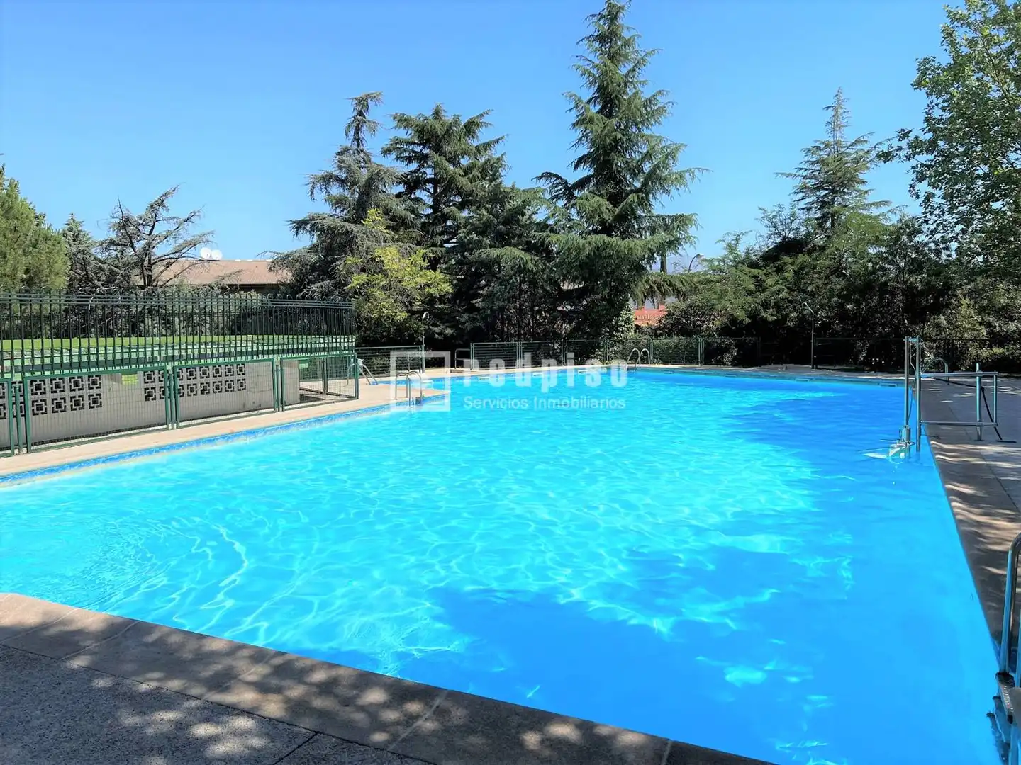 Piscina de Pis en venda en Collado Villalba amb Calefacció, Jardí privat i Terrassa