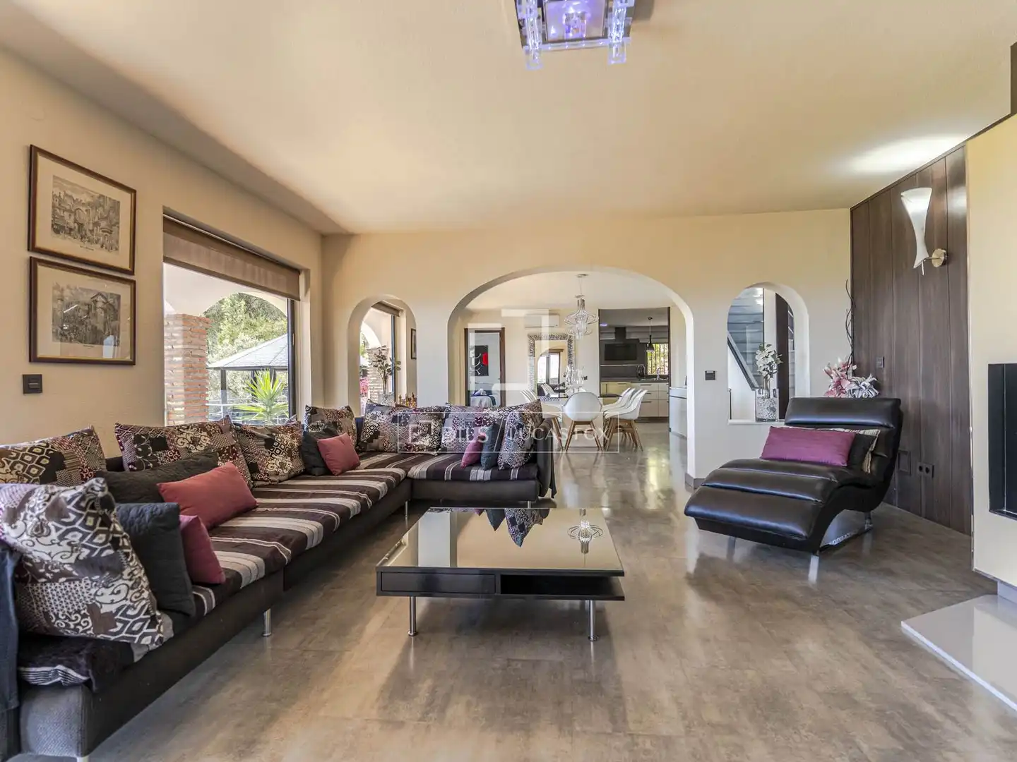 Sala d'estar de Casa o xalet en venda en Almuñécar amb Aire condicionat, Calefacció i Jardí privat