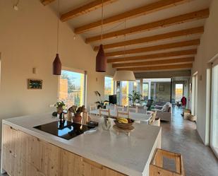 Sala d'estar de Finca rústica de lloguer en Llubí amb Aire condicionat i Moblat