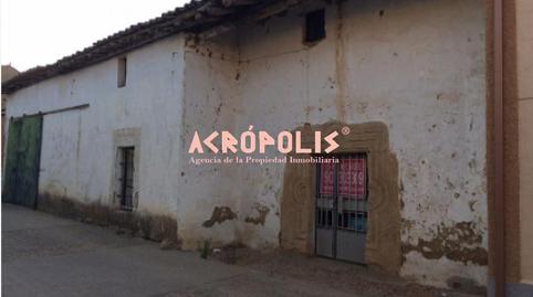 Foto 2 de Residencial en venta en Corrales del Vino, Zamora