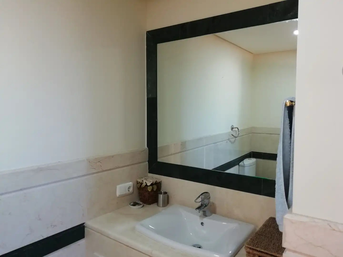 Badezimmer von Maisonette zum Verkauf in Marbella mit Klimaanlage, Terrasse und Abstellraum