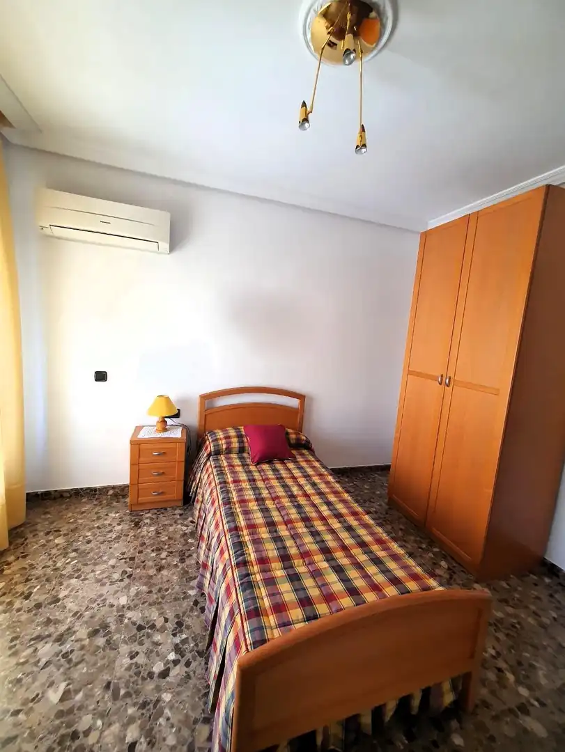 Dormitori de Casa o xalet en venda en Peal de Becerro amb Aire condicionat, Calefacció i Terrassa