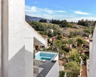 Vista exterior de Dúplex de lloguer en Marbella amb Aire condicionat, Calefacció i Piscina comunitària