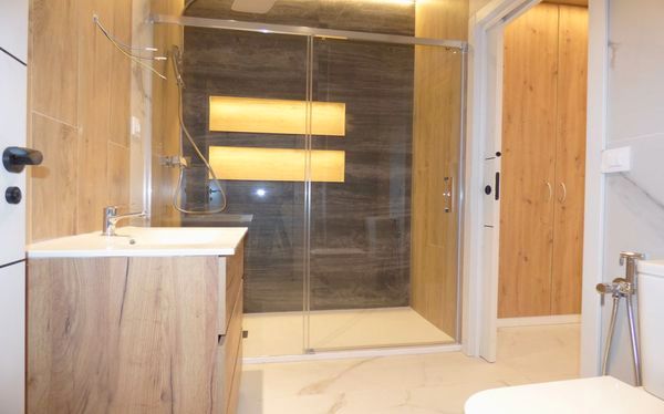 Bathroom of Flat to rent in Alcorcón  with Air Conditioner