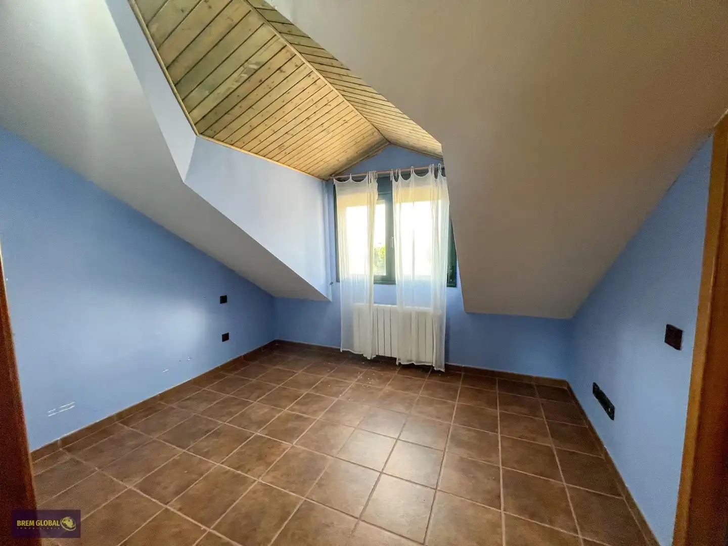Houses for sale in Navalafuente  with Heating, Private garden and Storage room