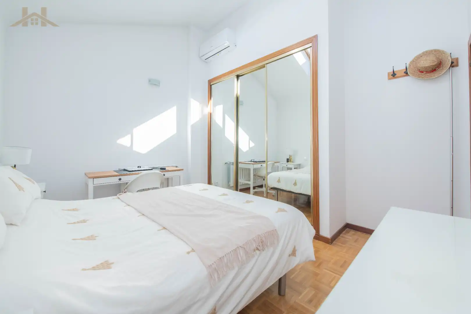 Habitación de Dúplex en venta en Villaviciosa de Odón con Aire acondicionado, Calefacción y Trastero