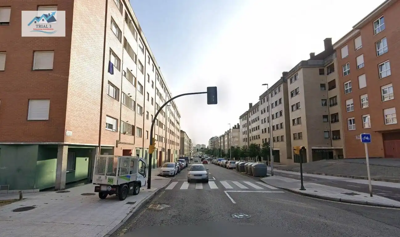 Außenansicht von Wohnung zum Verkauf in Gijón 