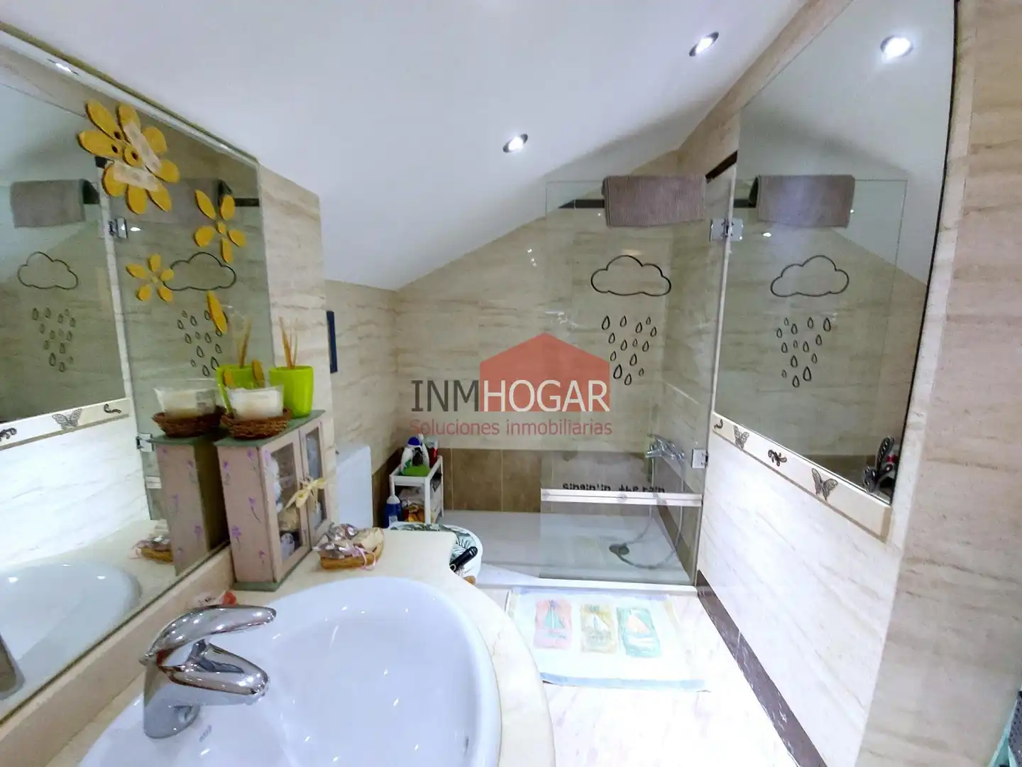 Baño de Piso en venta en Ávila con Calefacción, Terraza y Amueblado