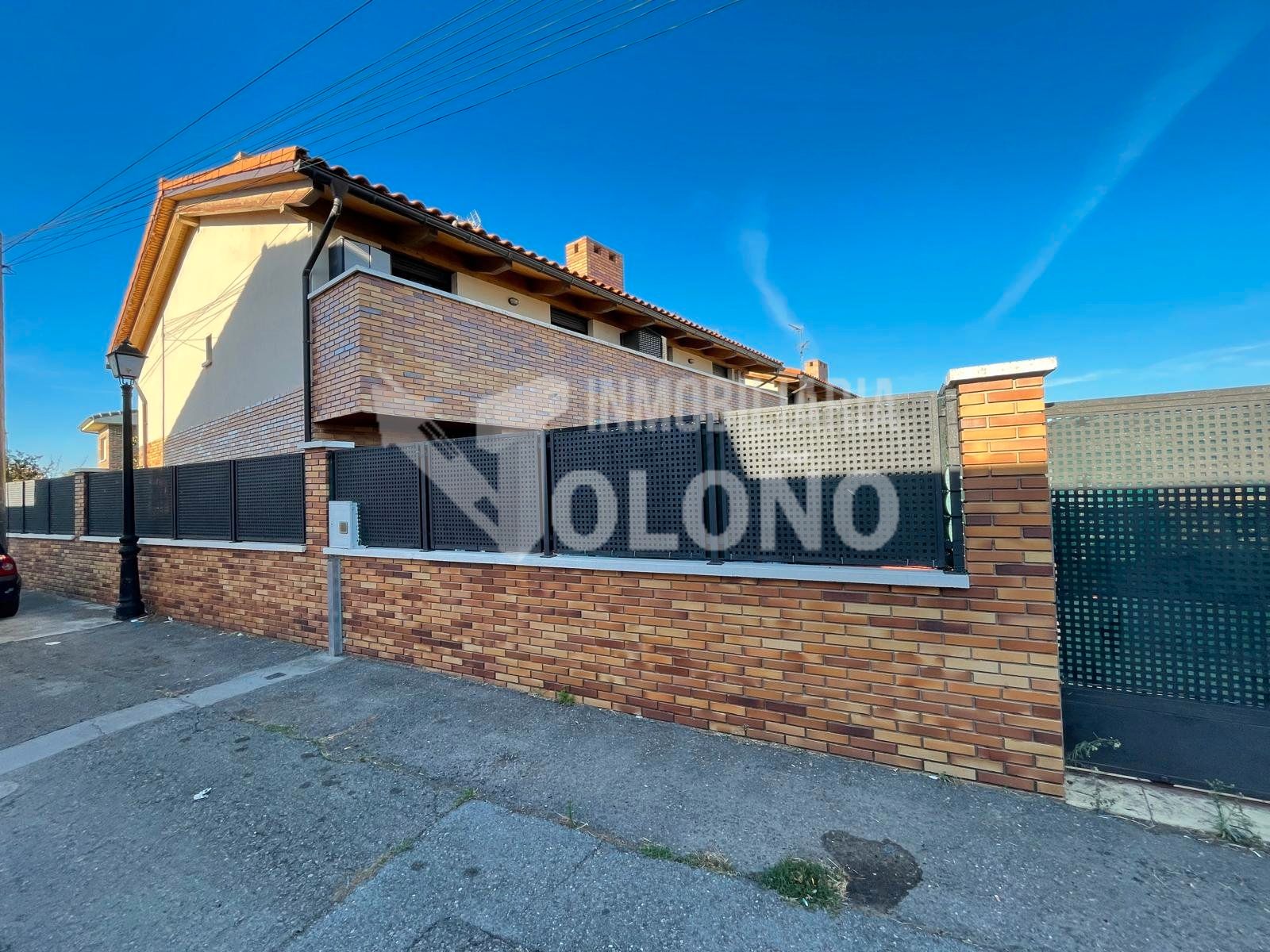 Exterior view of Single-family semi-detached for sale in Cuzcurrita de Río Tirón  with Air Conditioner, Heating and Private garden