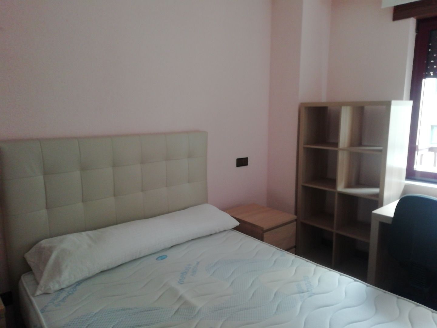 Bedroom of Flat to rent in Salamanca Capital  with Air Conditioner, Heating and Parquet flooring