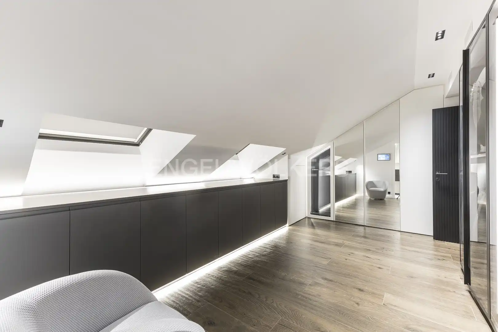 Attic for sale in Barcelona  with Air Conditioner, Heating and Terrace