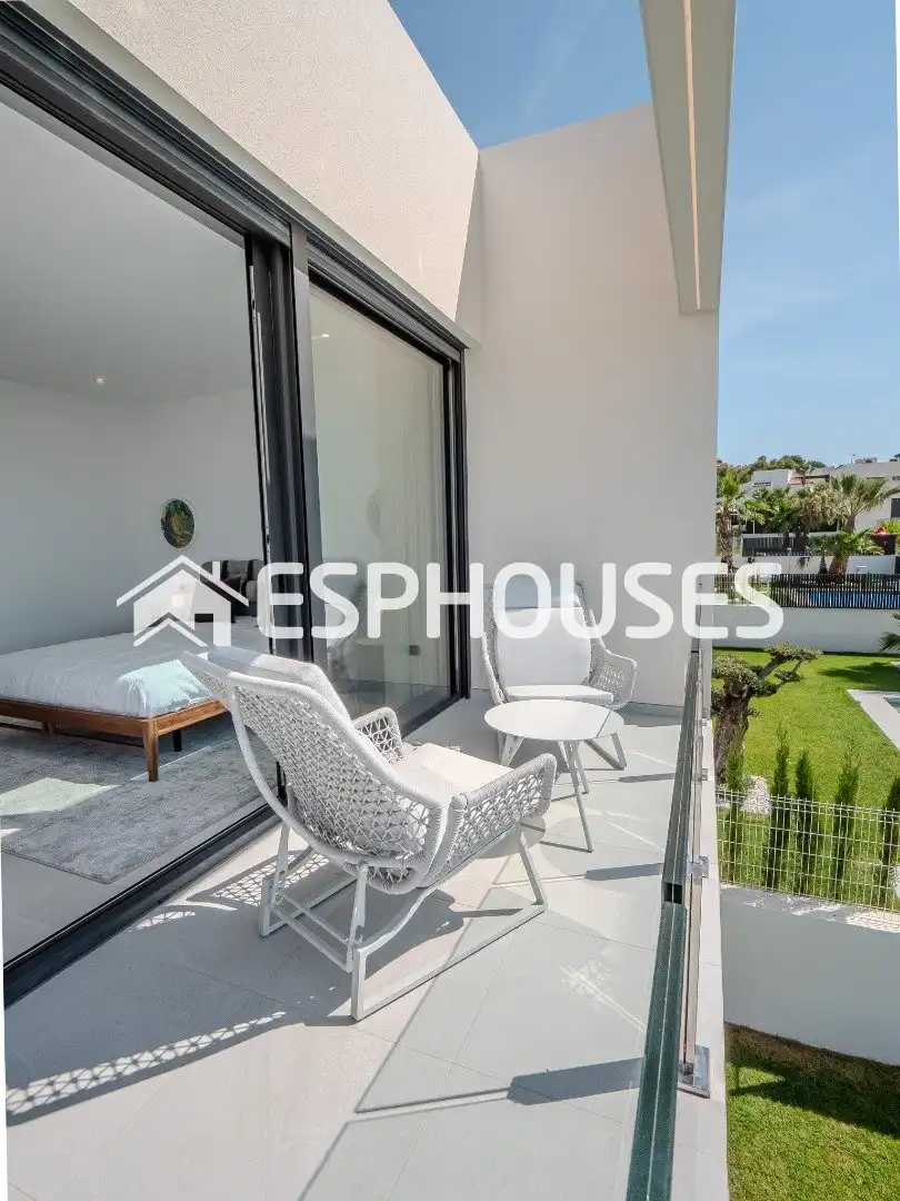 Balcony of Houses for sale in Finestrat  with Air Conditioner, Terrace and Swimming Pool