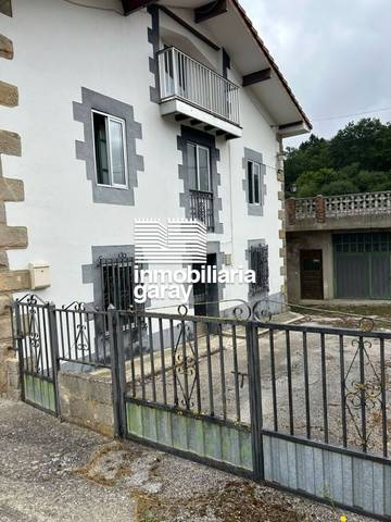 Casa-chalet en Venta en Valle de Valdebezana