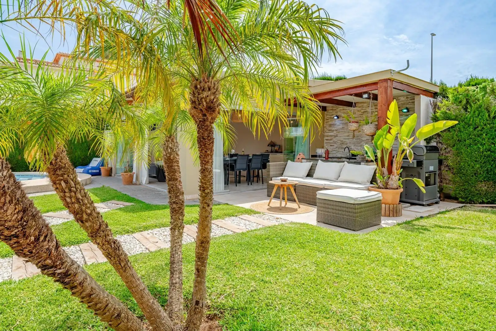 Casa o chalet de alquiler en Les Bovetes - La Felicidad