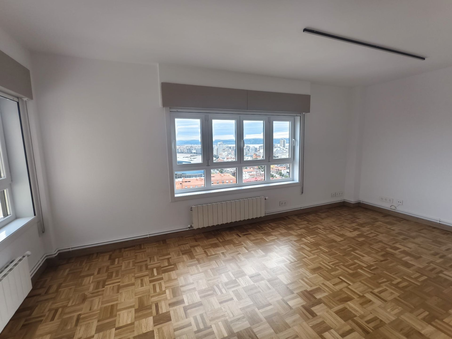 Bedroom of Flat to rent in A Coruña Capital   with Heating, Parquet flooring and Oven