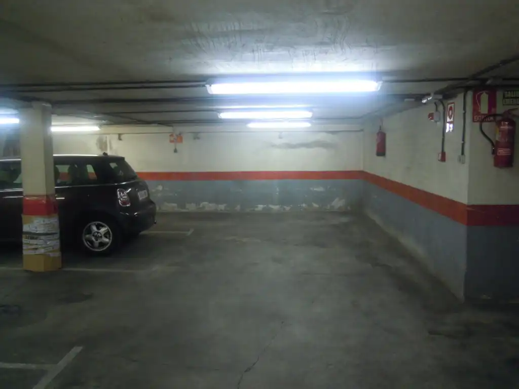 Garaje en venta en Calle de Segovia, Palacio