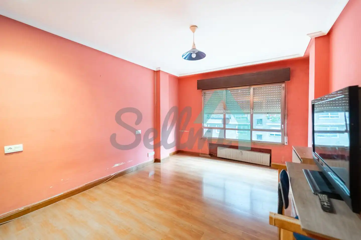 Habitación de Piso en venta en Oviedo  con Calefacción, Terraza y Trastero