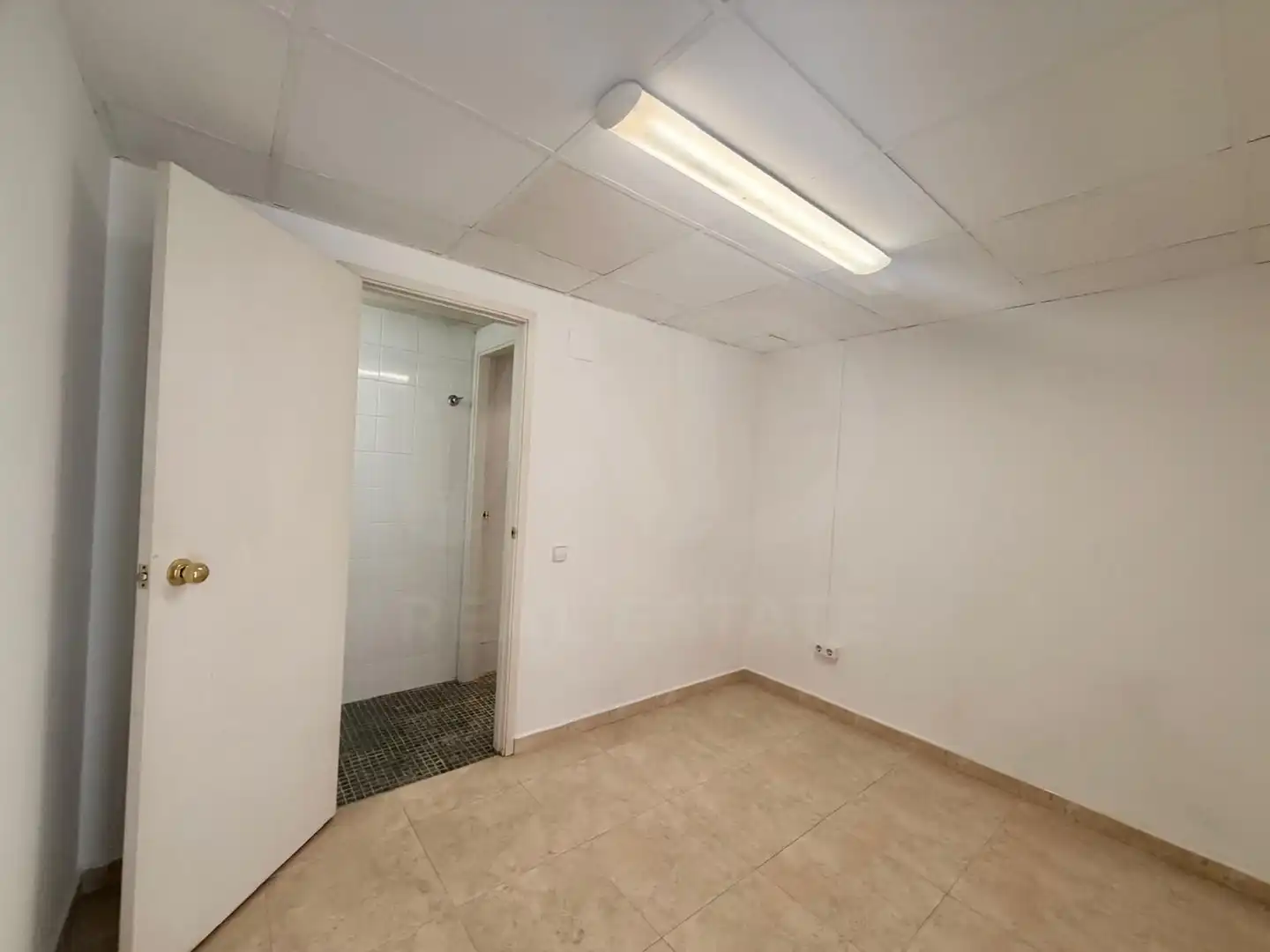 Local comercial en venda a Poble, imagen 7
