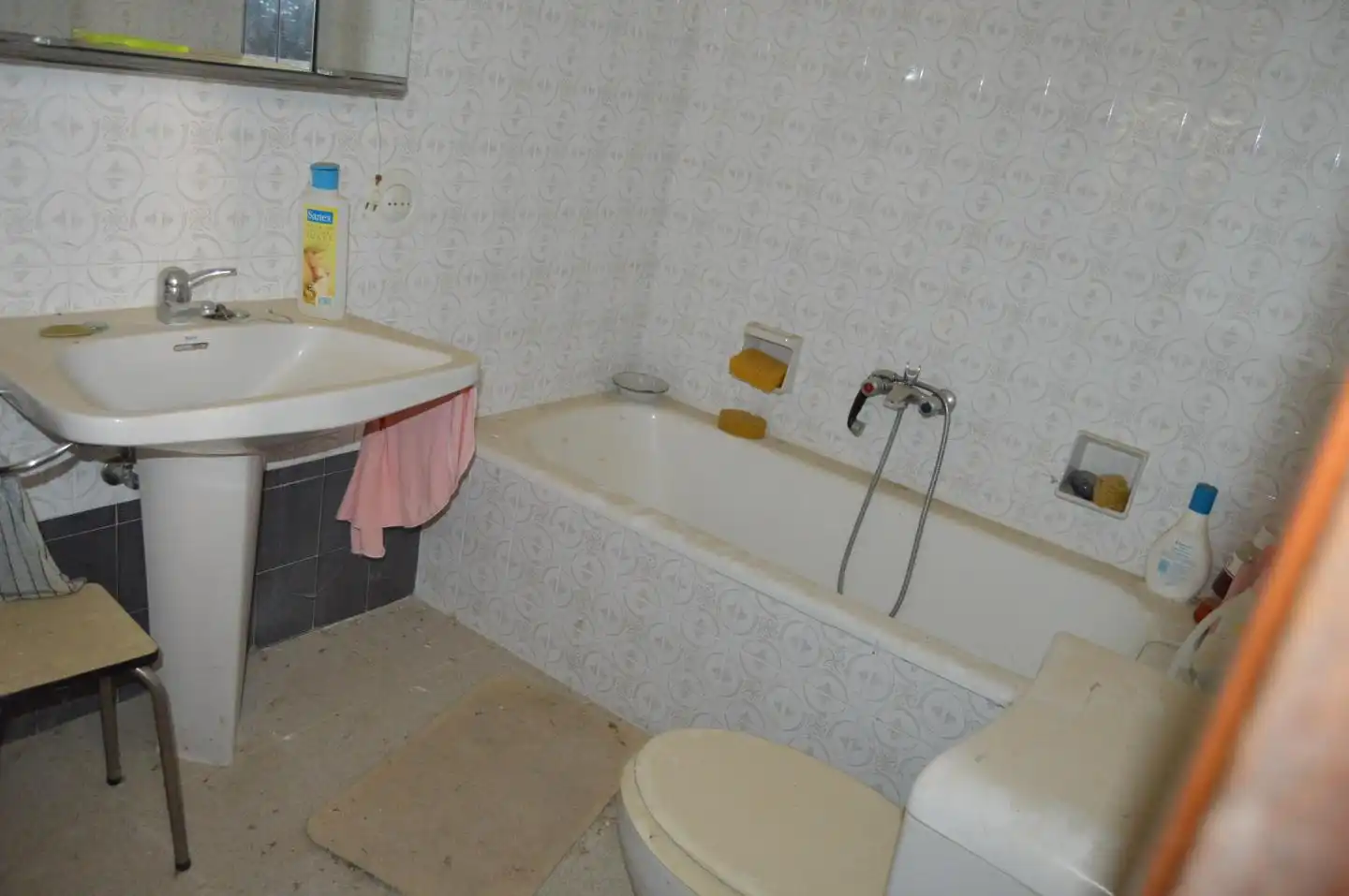 Baño de Finca rústica en venta en Almendros con Calefacción