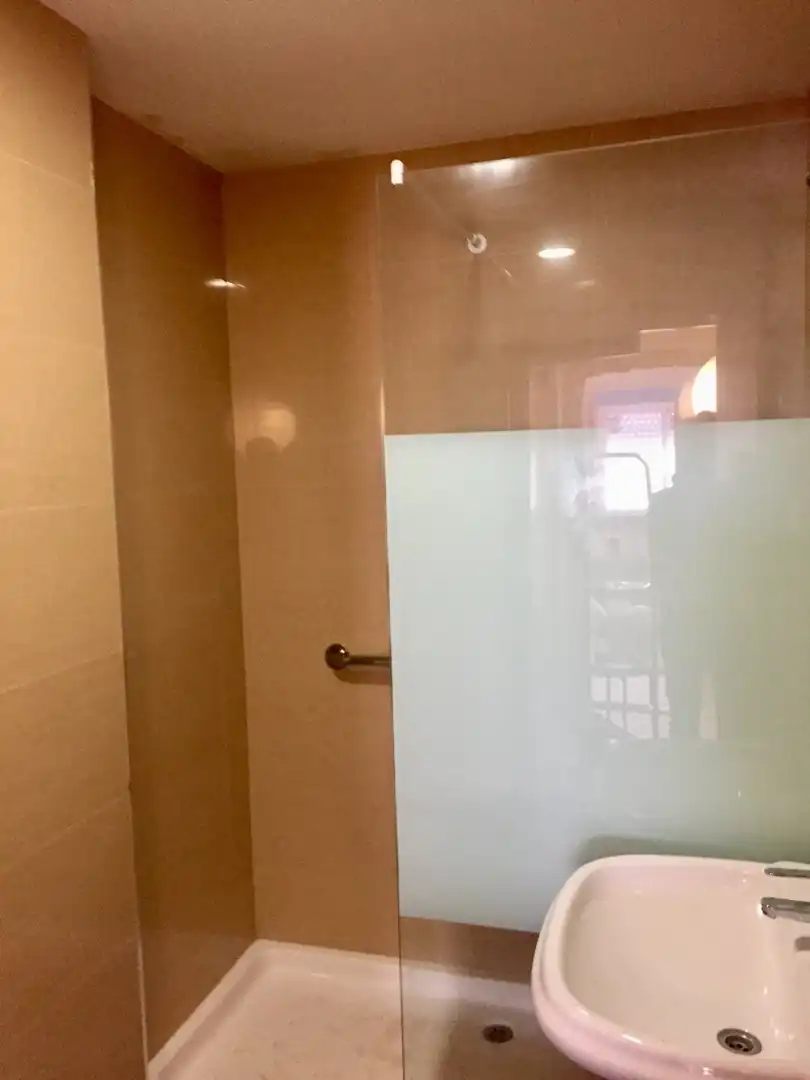 Badezimmer von Wohnung zur Miete in Valencia mit Terrasse, Möbliert und Balkon