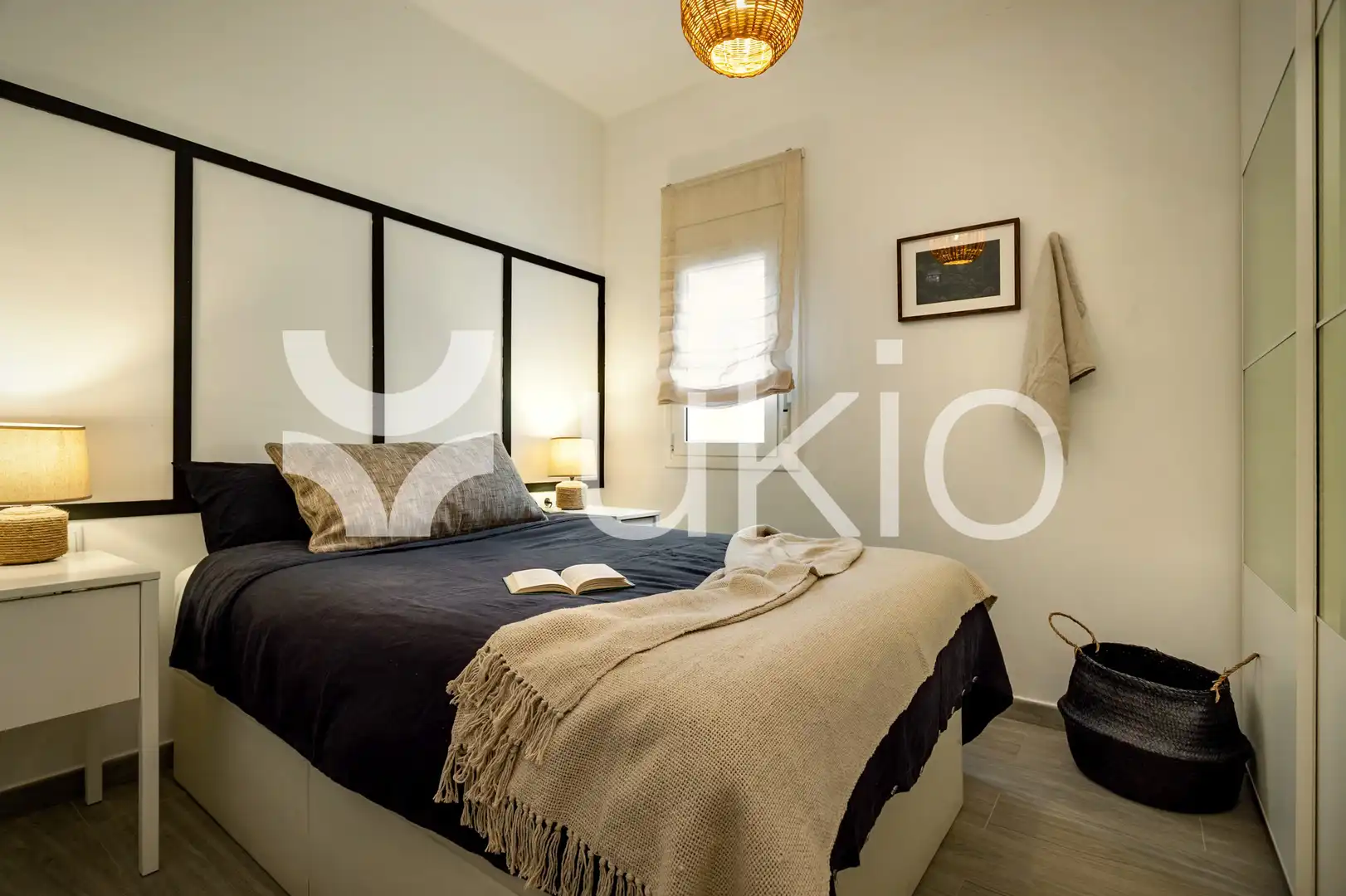 Schlafzimmer von Wohnungen zur Miete in Barcelona mit Klimaanlage, Terrasse und Möbliert