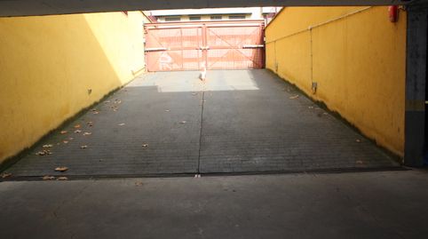 Foto 4 de Garaje en venta en Gran Bretaña, Portillejo - Valdegastea, Logroño