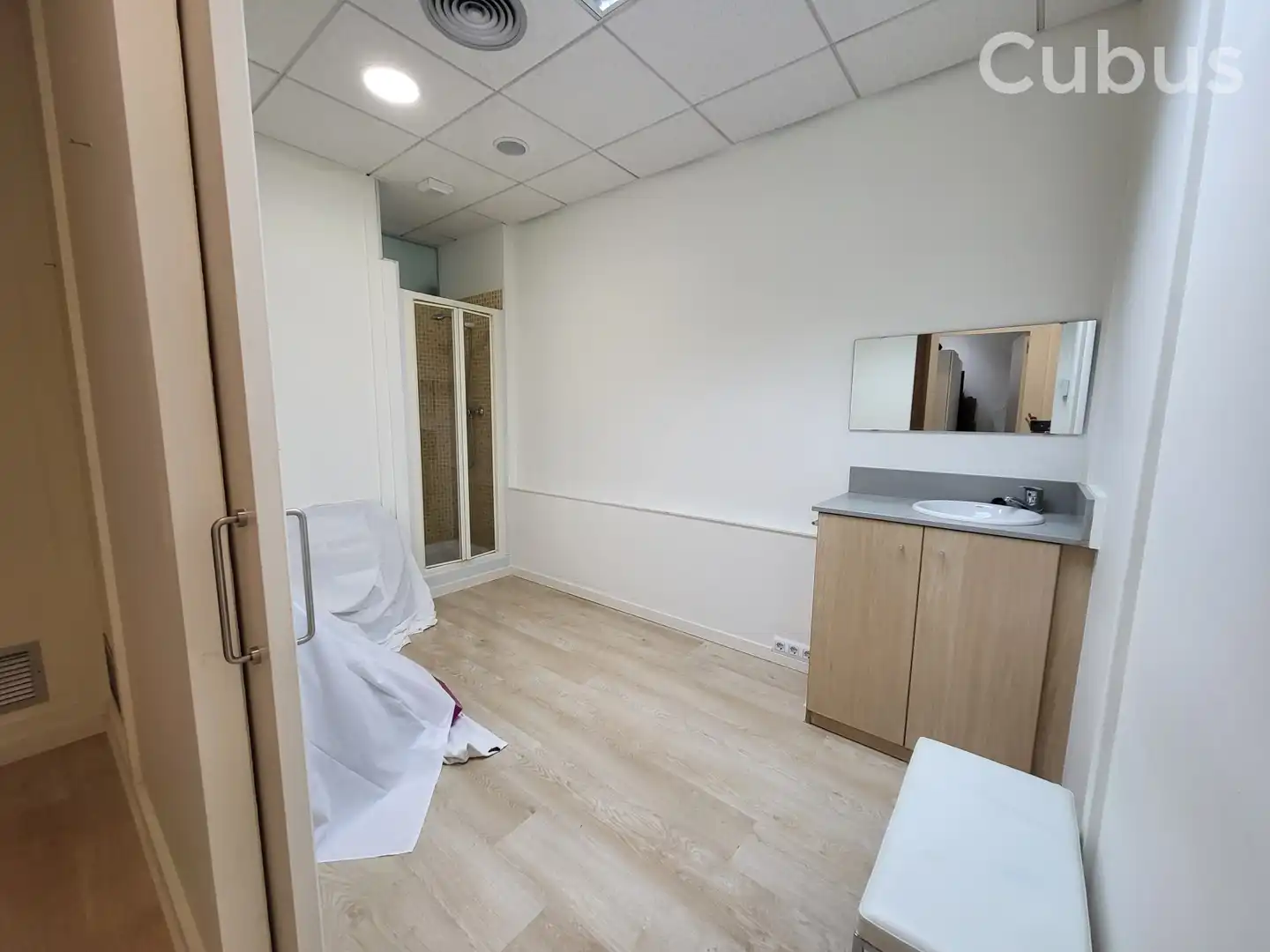 Business premises for sale in Olot, imagen 2